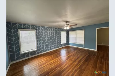 1701 E Mimosa Avenue, Victoria, TX 77901 - Photo 3