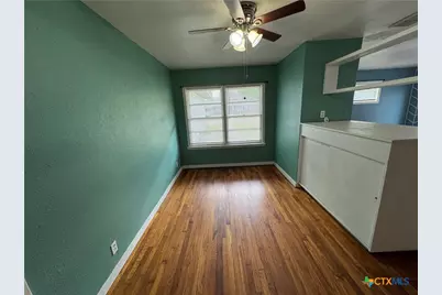 1701 E Mimosa Avenue, Victoria, TX 77901 - Photo 11