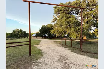 1378 County Road 1045, Lampasas, TX 76550 - Photo 3
