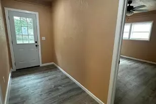 1434 St Andrew St, Gonzales, TX 78629 - Photo 3
