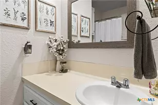 309 Versailles St, Victoria, TX 77904 - Photo 7