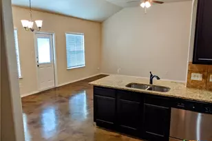 343-345 Emma Dr, New Braunfels, TX 78130 - Photo 9