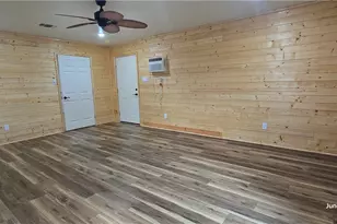 110 Live Oak St, Gonzales, TX 78629 - Photo 25