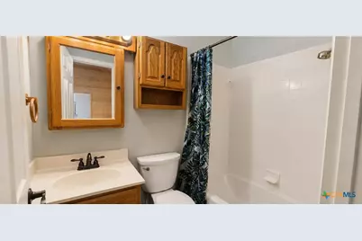 110 Live Oak Street, Gonzales, TX 78629 - Photo 17