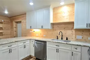 110 Live Oak St, Gonzales, TX 78629 - Photo 23