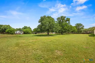 8827 E Highway 190, Lampasas, TX 76550 - Photo 9