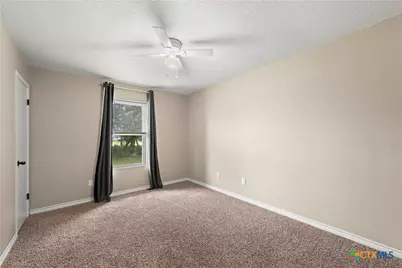 8827 E Highway 190, Lampasas, TX 76550 - Photo 15