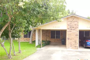 1022 Clover Cir, New Braunfels, TX 78130 - Photo 1