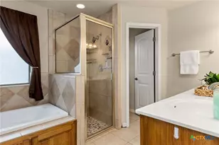 1353 Hunter's Ct, Seguin, TX 78155 - Photo 11