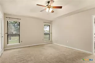 1353 Hunter's Ct, Seguin, TX 78155 - Photo 9