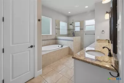 219 Winding View, New Braunfels, TX 78132 - Photo 19