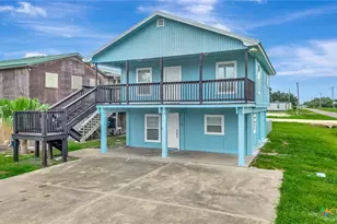 611 W Tyler Ave, Port O'Connor, TX 77982 - Photo 3