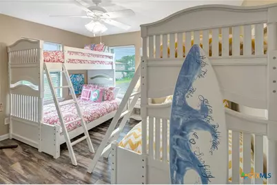 611 W Tyler Avenue, Port O'Connor, TX 77982 - Photo 15