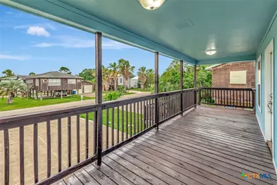 611 W Tyler Avenue, Port O'Connor, TX 77982 - Photo 17