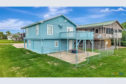 611 W Tyler Avenue, Port O'Connor, TX 77982 - Photo 23