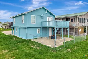 611 W Tyler Ave, Port O'Connor, TX 77982 - Photo 23