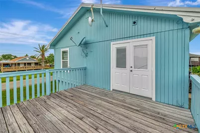 611 W Tyler Avenue, Port O'Connor, TX 77982 - Photo 19