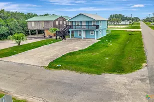 611 W Tyler Ave, Port O'Connor, TX 77982 - Photo 25