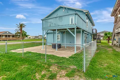 611 W Tyler Avenue, Port O'Connor, TX 77982 - Photo 23
