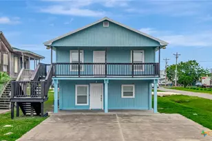 611 W Tyler Ave, Port O'Connor, TX 77982 - Photo 1