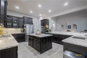 2620 Malboona Mews Dr, New Braunfels, TX 78132 - Photo 11