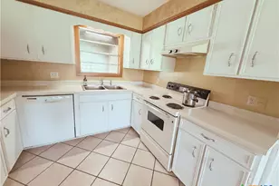 2751 River Oaks Dr, New Braunfels, TX 78132 - Photo 11