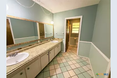 2751 River Oaks Drive, New Braunfels, TX 78132 - Photo 15