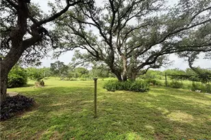 2751 River Oaks Dr, New Braunfels, TX 78132 - Photo 29