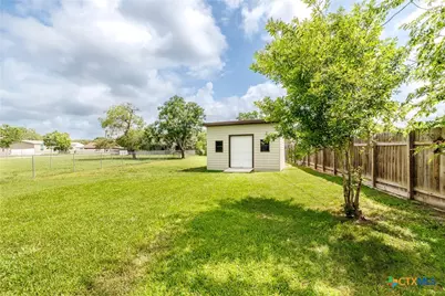 606 E Prairie Street, Cuero, TX 77954 - Photo 27