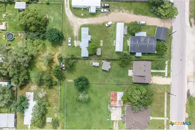 606 E Prairie Street, Cuero, TX 77954 - Photo 31