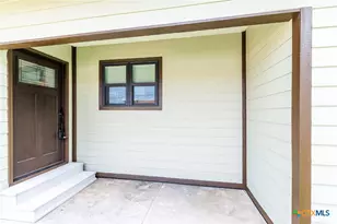 606 E Prairie St, Cuero, TX 77954 - Photo 5