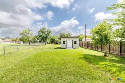 606 E Prairie Street, Cuero, TX 77954 - Photo 23