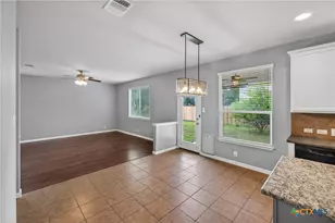 918 Lauren St, New Braunfels, TX 78130 - Photo 7