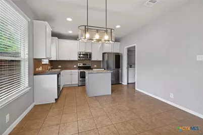 918 Lauren Street, New Braunfels, TX 78130 - Photo 5