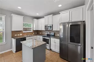 918 Lauren St, New Braunfels, TX 78130 - Photo 3