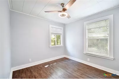 717 S Laurel Avenue, Luling, TX 78648 - Photo 13