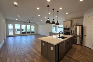 2216 Prado Dr, New Braunfels, TX 78132 - Photo 3