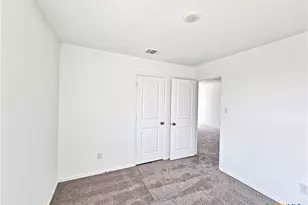 805 Riviera Ct, Seguin, TX 78155 - Photo 17