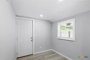 2201 E Colorado St, Victoria, TX 77901 - Photo 17