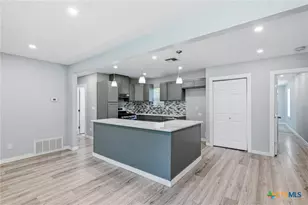 2201 E Colorado St, Victoria, TX 77901 - Photo 7