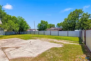 2201 E Colorado St, Victoria, TX 77901 - Photo 7