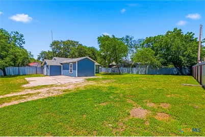 2201 E Colorado Street, Victoria, TX 77901 - Photo 21