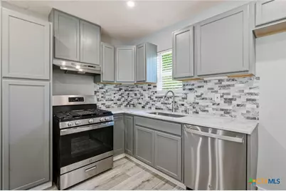 2201 E Colorado Street, Victoria, TX 77901 - Photo 3