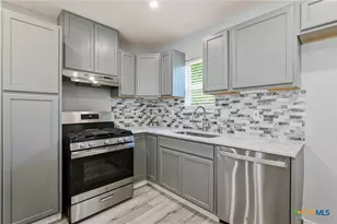 2201 E Colorado St, Victoria, TX 77901 - Photo 3