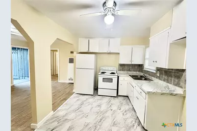 104 E Fowler Avenue, Killeen, TX 76541 - Photo 11