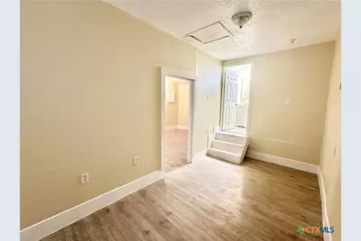 104 E Fowler Avenue, Killeen, TX 76541 - Photo 15