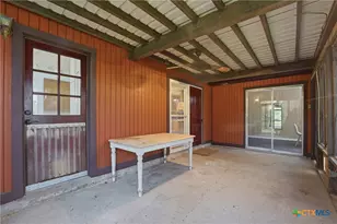 8606 State Hwy 123, Stockdale, TX 78160 - Photo 5