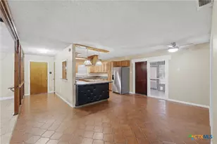 8606 State Hwy 123, Stockdale, TX 78160 - Photo 5