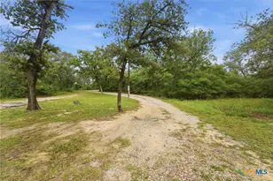8606 State Hwy 123, Stockdale, TX 78160 - Photo 9