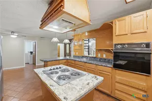 8606 State Hwy 123, Stockdale, TX 78160 - Photo 27